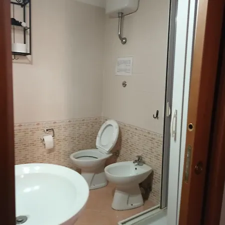 多莫斯杰米酒店 招待所 那不勒斯